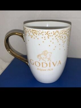 🎄🧑‍🎄 Godiva Belgium 1926 Fine Porcelain Coffee Mug White Gold Handle Luxury Cup